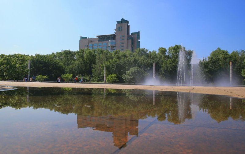 吉林大学校园建设取得新进展